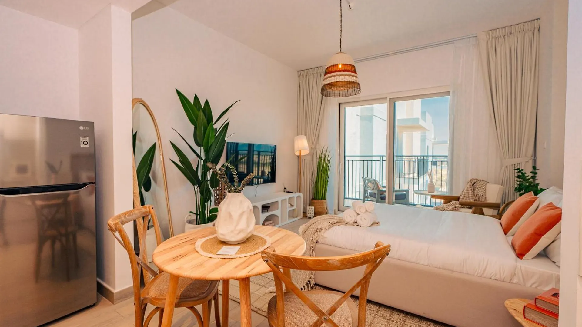 Canal View Studio In Waters Edge Αμπού Ντάμπι Διαμέρισμα